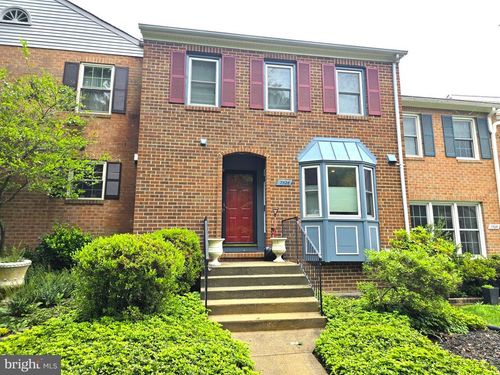 7526 Heatherton Ln, POTOMAC, MD, 20854-3222 | Card Image
