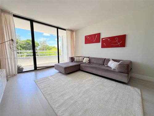 324-20355 Ne 34th Ct, Aventura, FL, 33180-3300 | Card Image
