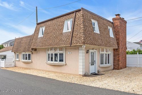 102 W Colony Rd, Lavallette, NJ, 08735-3305 | Card Image