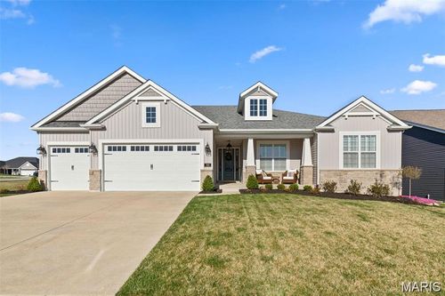 101 Far Meadow Dr, Lake St Louis, MO, 63367-5022 | Card Image