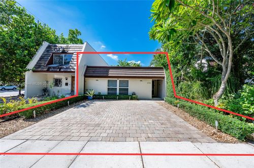 6704 Crooked Palm Ter, Miami Lakes, FL, 33014-2918 | Card Image