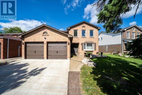 118 Leander Street, Brampton (Westgate), ON, L6S3N8 | Card Image