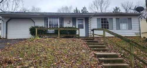 910 Timberline Dr, Danville, IL, 61832-1955 | Card Image