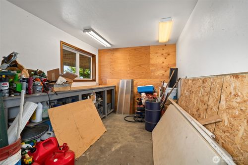 77 Rue Creek Rd, Raymond, WA, 98577-9303 | Card Image