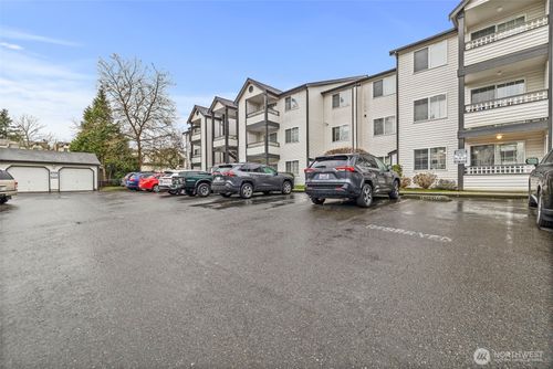 b103-10824 Se 170th St, Renton, WA, 98055-5947 | Card Image