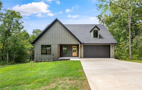 24 Wakefield Ln, Bella Vista, AR, 72715-2445 | Card Image