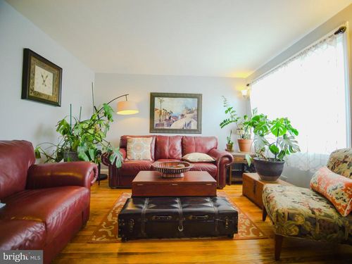 4011 Balfern Ave, BALTIMORE, MD, 21213-2111 | Card Image