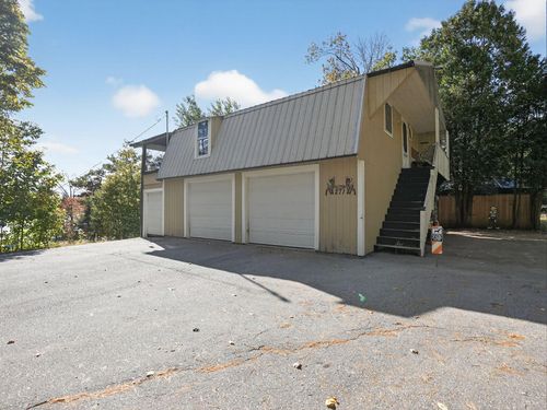 271 Green Woods Road, Peru, ME, 04290 | Card Image