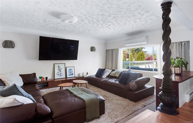 931 Mesher Pl, House other with 3 bedrooms, 3 bathrooms and 4 parking in Esquimalt BC | Image 9