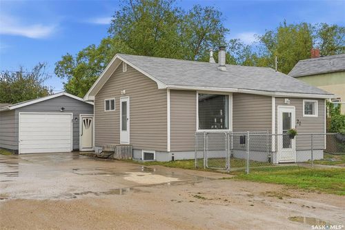 27 2nd Avenue, Clavet, SK, S0K0Y0 | Card Image