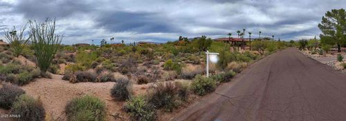 47-47 N Wildflower Rd, Carefree, AZ, 85377-9610 | Card Image