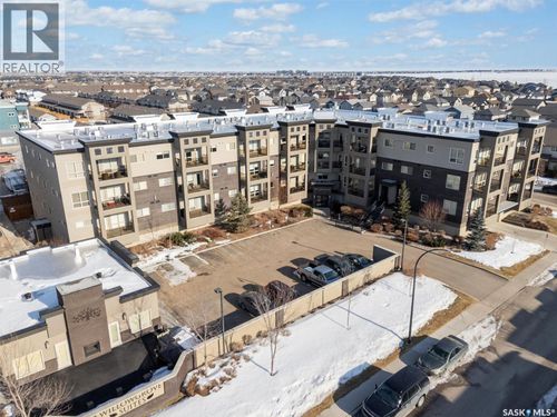 121 Willowgrove Cres, Saskatoon, SK, S7W0R1 | Card Image