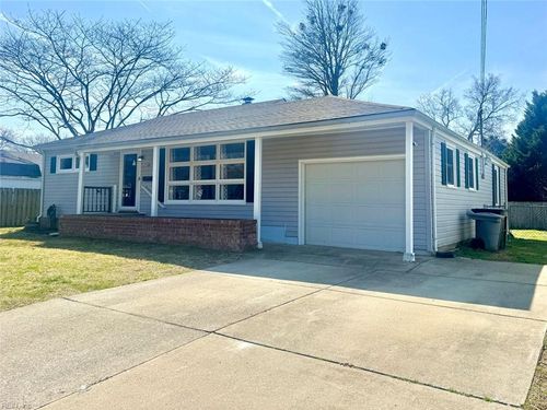 38 Eastmoreland Dr, Hampton, VA, 23669-2377 | Card Image