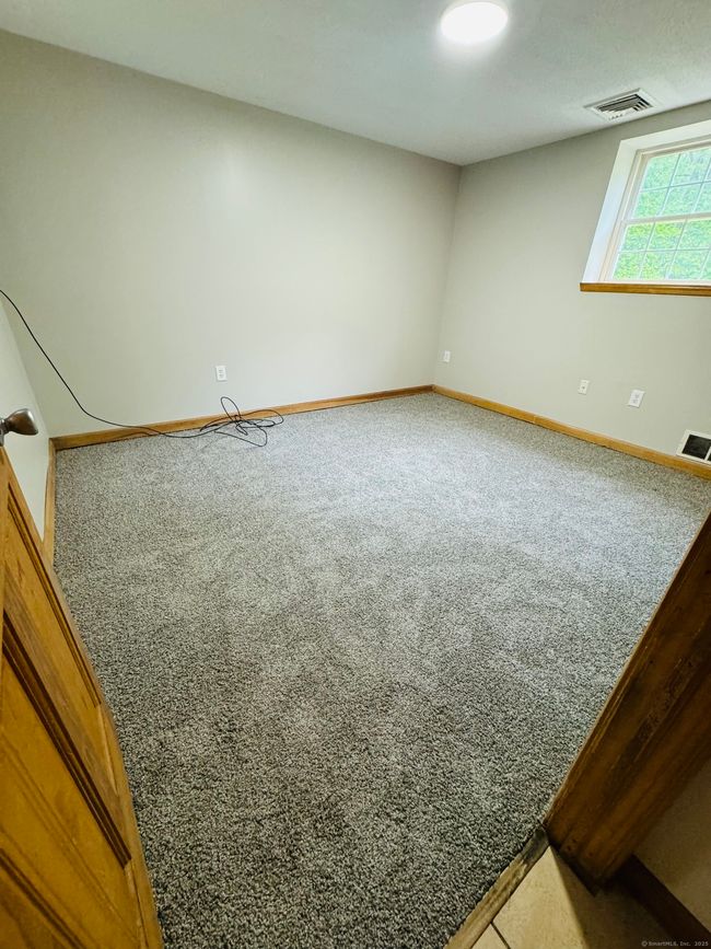 29 Ralph St, House other with 5 bedrooms, 2 bathrooms and null parking in Moosup CT | Image 22