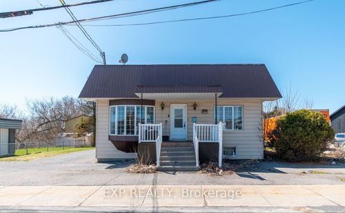4612 Ste-Catherine St, St Isidore, ON, K0C2B0 | Card Image