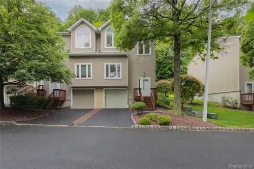 138 Foltim Way, Congers, NY, 10920-1424 | Card Image