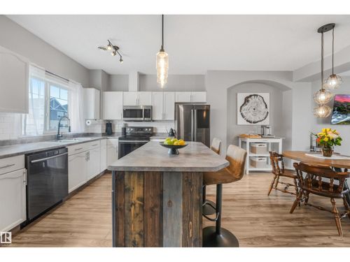33-3010 33 Ave Nw, Edmonton, AB, T6T0C3 | Card Image