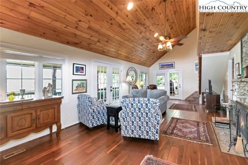 351 Old Bark, Boone, NC, 28607-4596 | Card Image