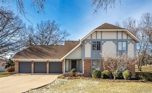 15693 Dresden Lake Ct, Chesterfield, MO, 63017-5214 | Card Image