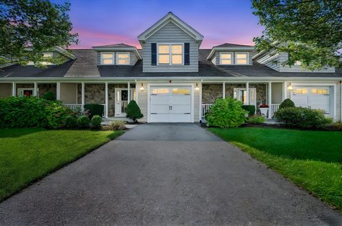 31-31 Peaslee Cir, Middleton, MA, 01949-2501 | Card Image