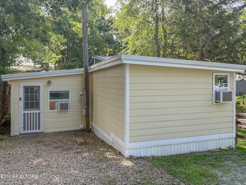 155 Commanche Trl, Crossville, TN, 38572-6831 | Card Image