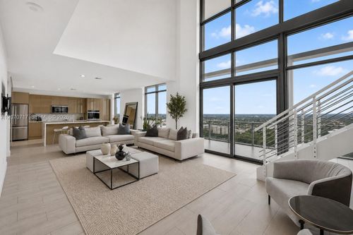 ph07-2000 Metropica Way, Sunrise, FL, 33323-3215 | Card Image
