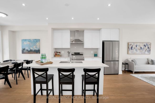 9 Bru Lor Lane, House attached with 3 bedrooms, 4 bathrooms and 1 parking in Orillia ON | Image 6