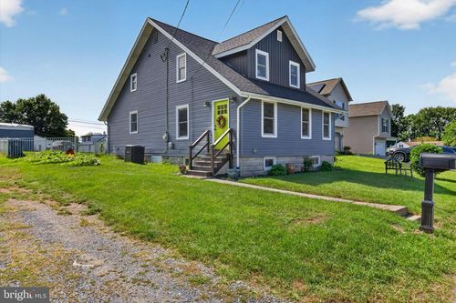 5545 Pine St, HARRISBURG, PA, 17112-4016 | Card Image