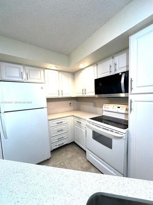 apt-713-3420 Pinewalk Dr N, Margate, FL, 33063-9331 | Card Image