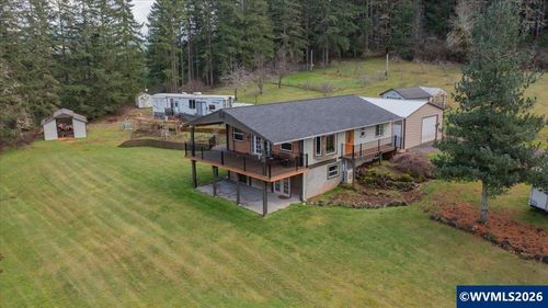 30920 Berlin Rd, Lebanon, OR, 97355-9733 | Card Image