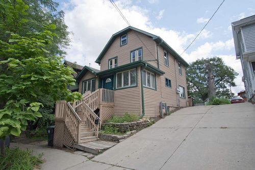 135/137 Division Street, Madison, WI, 53704 | Card Image