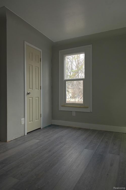 20500 Mckishnie St, Clinton Township, MI, 48035-4712 | Card Image