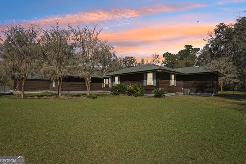 325 White Oak Pl, Woodbine, GA, 31569-4329 | Card Image