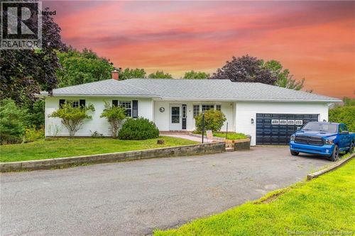 4 Ashwood Crt, Quispamsis, NB, E2E1V5 | Card Image