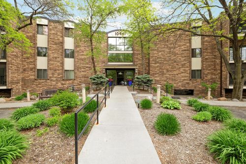 311-10441 Greenbrier Road, Minnetonka, MN, 55305 | Card Image