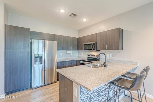 2271 E Hidalgo Ave, Phoenix, AZ, 85040-5401 | Card Image