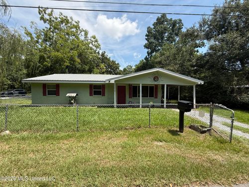1104 Hardy Ave, Gulfport, MS, 39501-2319 | Card Image