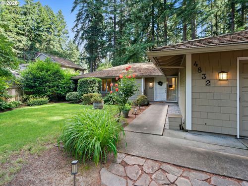 4832 Redwing Way, Lake Oswego, OR, 97035-8342 | Card Image