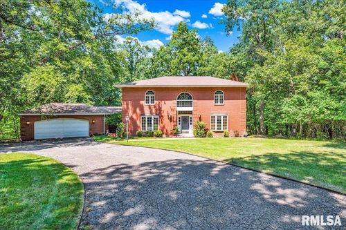 319 W Ravinwoods Rd, Peoria, IL, 61615-1364 | Card Image