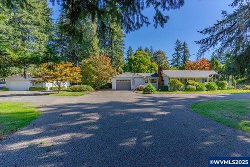 420 N 13th St, Lyons, OR, 97358-9532 | Card Image