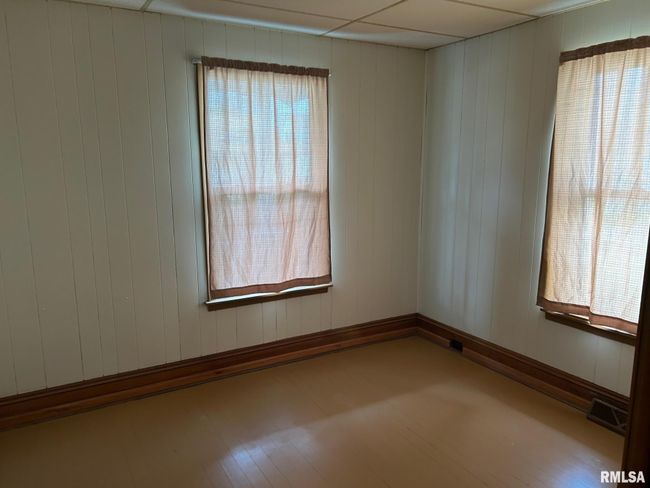 1020 N Walnut St, House other with 2 bedrooms, 1 bathrooms and null parking in Springfield IL | Image 11