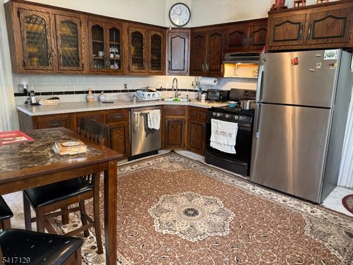 146 Bloomfield Ave, Paterson, NJ, 07503-2604 | Card Image