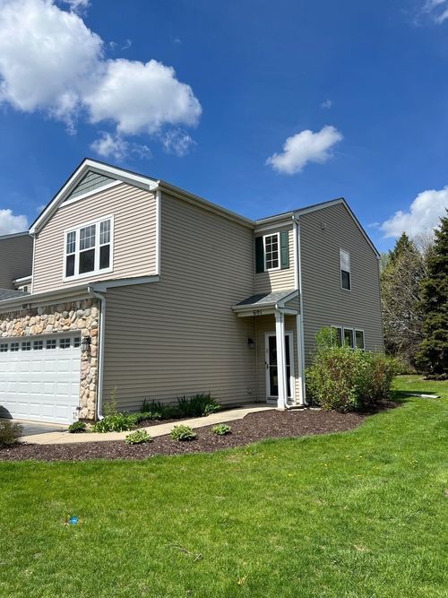 601 Blackstone Ct, Aurora, IL, 60504-5483 | Card Image