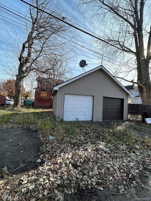 4260 Pitt St, Ecorse, MI, 48229-1526 | Card Image