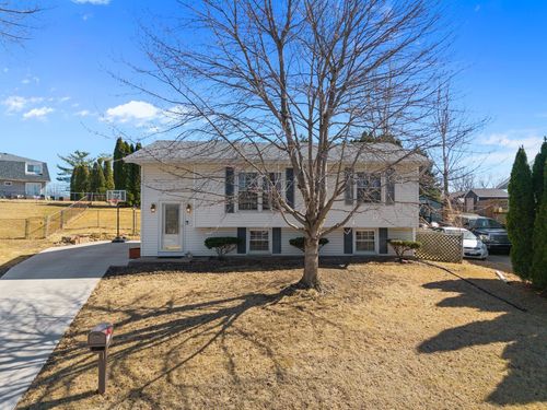 2514 Sheffield Dr, Davenport, IA, 52806-2633 | Card Image