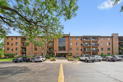 apt-204-709 79th St, Darien, IL, 60561-5142 | Card Image