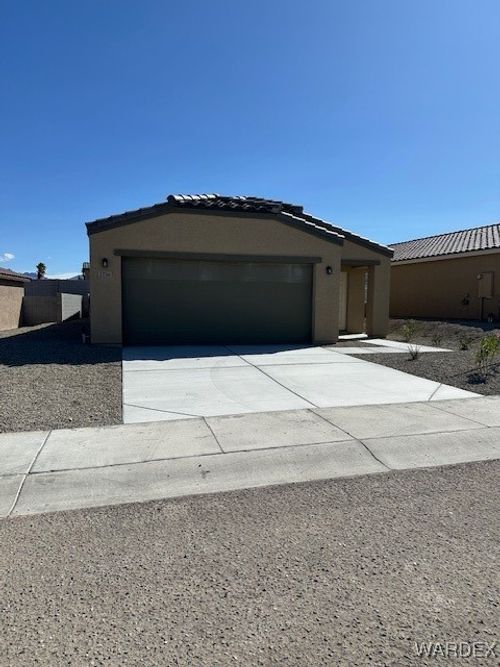 1736 Del Parado, Bullhead City, AZ, 86442-1108 | Card Image