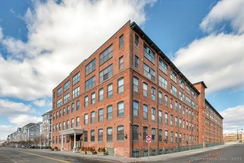 unit-312-145 Canal St, Shelton, CT, 06484-8111 | Card Image