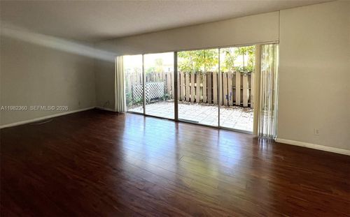 4-8249 Nw 8th Pl, Plantation, FL, 33324-1205 | Card Image
