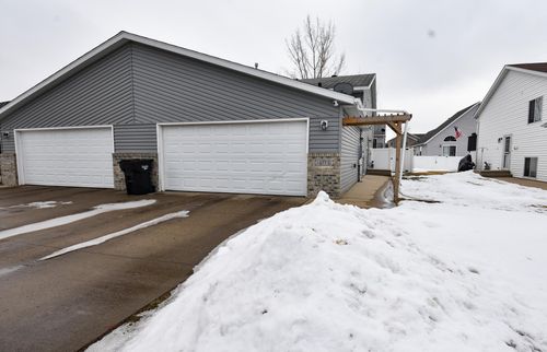 4773 Townsite Pl S, Fargo, ND, 58104-3955 | Card Image